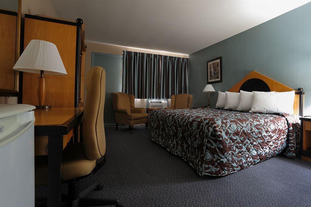 Belmont Inn Садбери Экстерьер фото