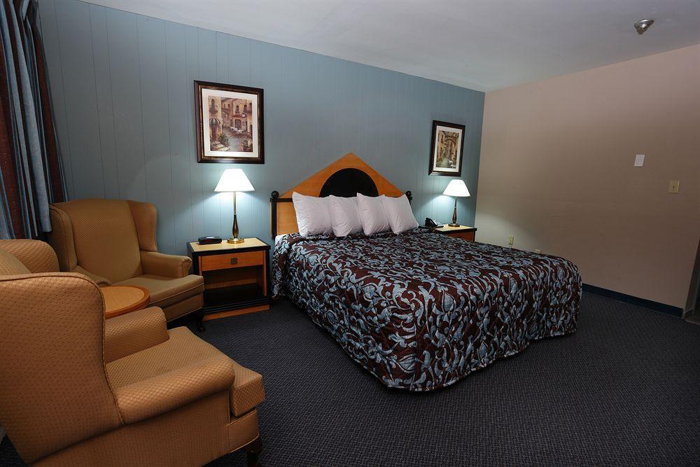 Belmont Inn Садбери Экстерьер фото