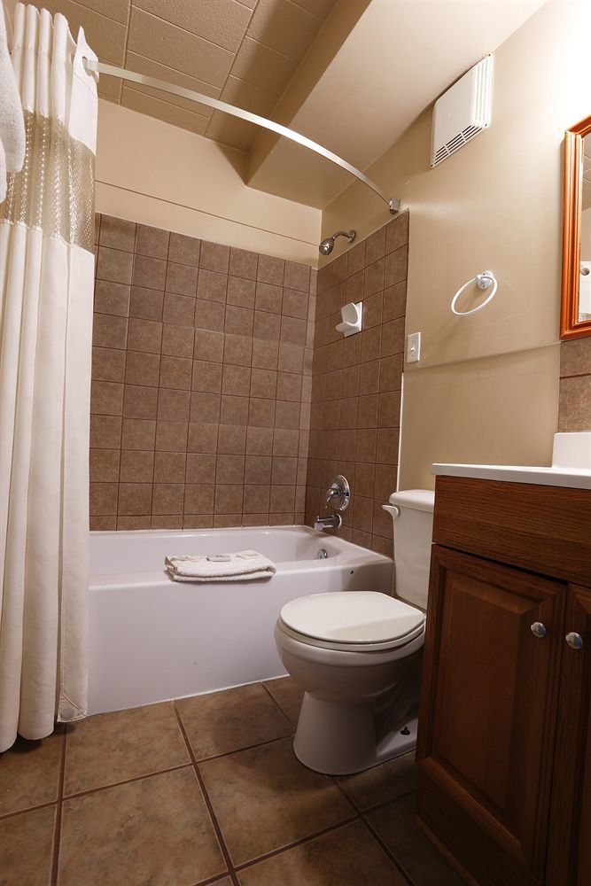 Belmont Inn Садбери Экстерьер фото